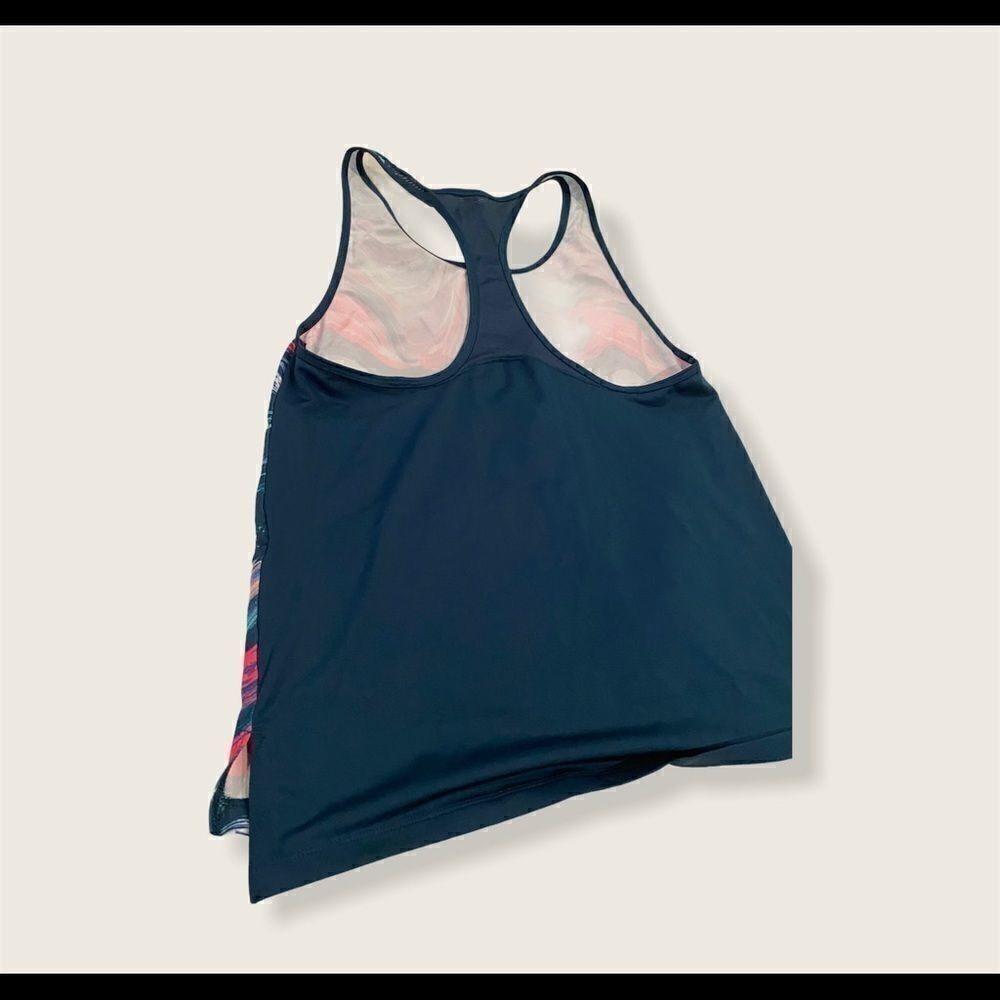 Under Armour Tank Top Size Large - Picture 5 of 6